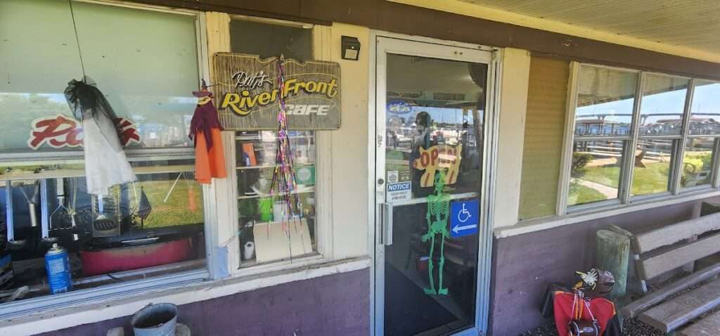 Pat’s Riverfront Cafe banner
