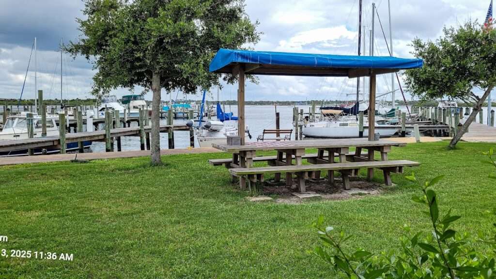 Pat’s Riverfront Cafe photo 3